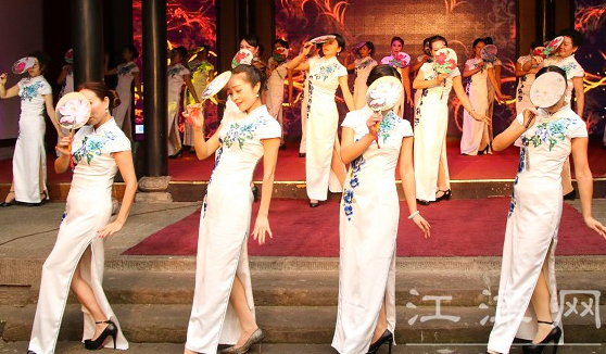 好热闹！300人相聚文化大院喜迎新春