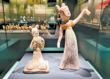 “太平有象”汉唐乐舞展在郑州大象陶瓷博物馆开展