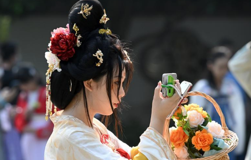 二月二迎“花朝节” 福州再现传统花神祭
