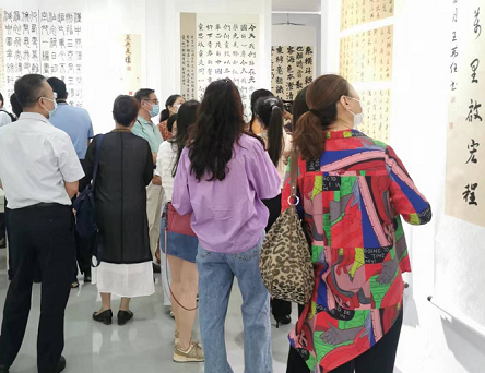 海口市举办中青年书法篆刻作品展