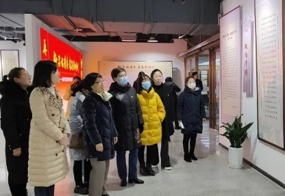 临猗县妇联参观“翰墨倡清廉、奋进新时代”清廉临猗主题书画展