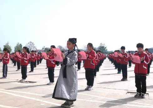邢台市​隆尧县组织千人诵读经典活动