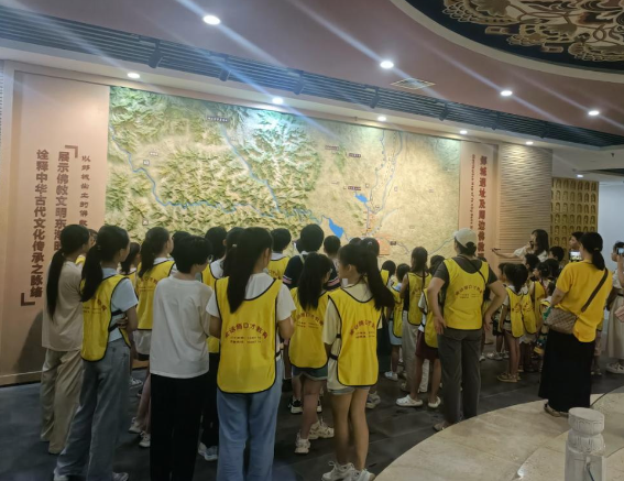 临漳县邺城考古博物馆开展小学生研学游活动